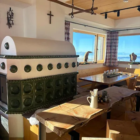 Vandrarhem Koralpenhaus Schutzhaus *